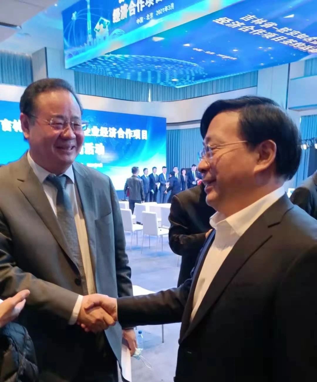 1615618148794098161.jpg 222.jpg